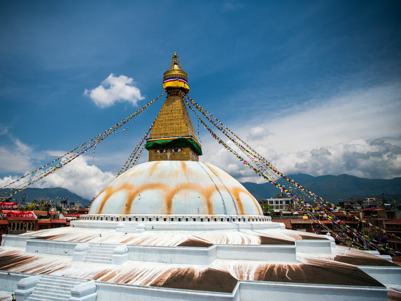 Nepal: Kathmandu & Pokhara — Seven World Heritage sites and a lake under the Annapurnas