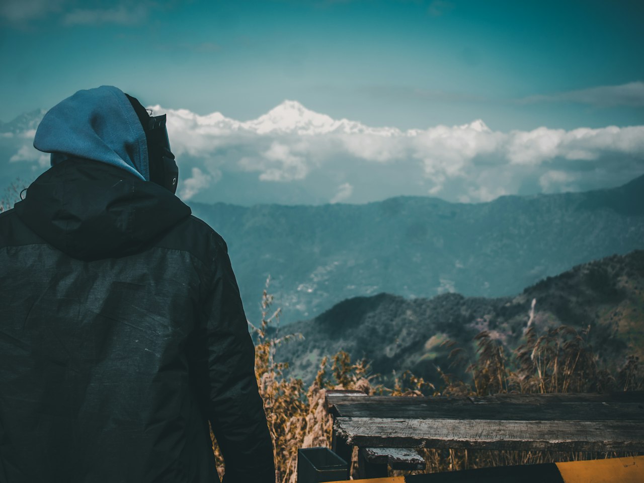 Sandakphu & Phalut Ridge Trek — Four of the five highest peaks on earth from one ridge
